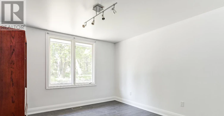 10 Cedar Road, Ottawa, ON, K1J 6L4 - 24