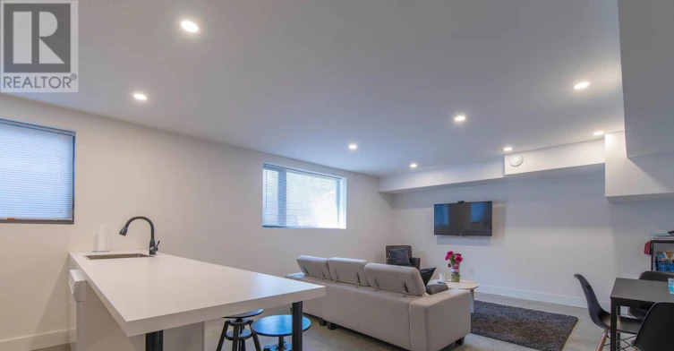 LOWER-49 Chippewa Avenue, Ottawa, ON, K2G 1X8 - 3