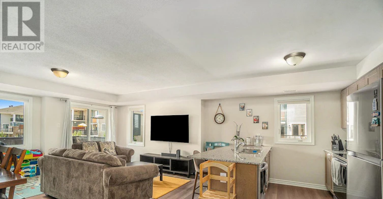 112 Walleye Private, Ottawa, ON, K2J 6L3 - 2