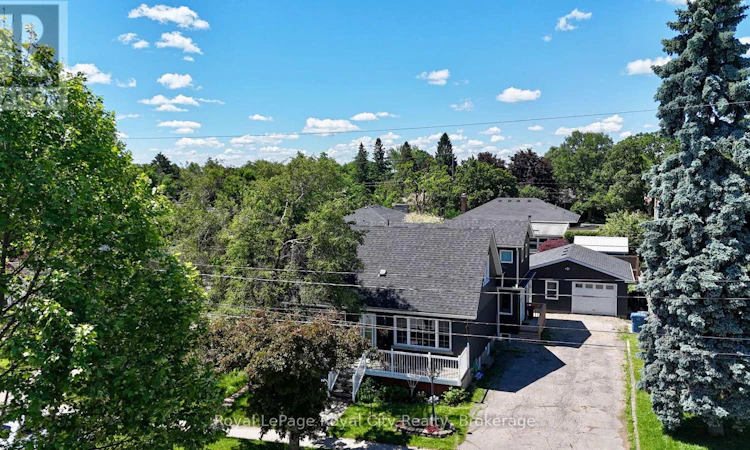 8 Rosewood Avenue