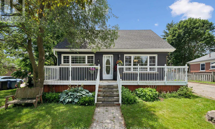8 Rosewood Avenue