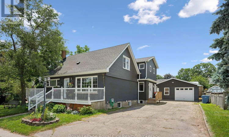 8 Rosewood Avenue