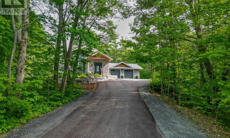 17 Hunter Drive