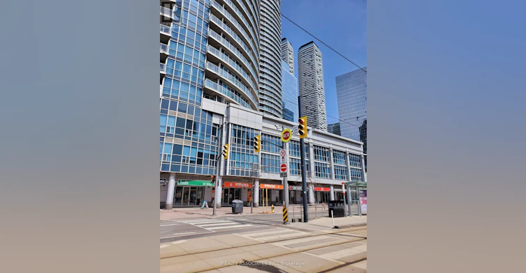 2708-8 York' Street, Toronto, ON, M5J 2Y2 - 18