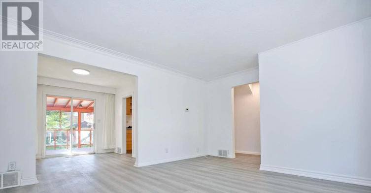 247 Parkview Avenue, Toronto, ON, M2N 3Z2 - 5