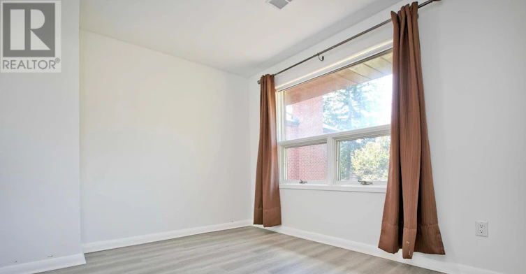 247 Parkview Avenue, Toronto, ON, M2N 3Z2 - 18