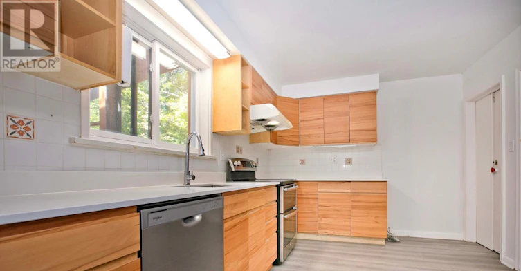 247 Parkview Avenue, Toronto, ON, M2N 3Z2 - 10