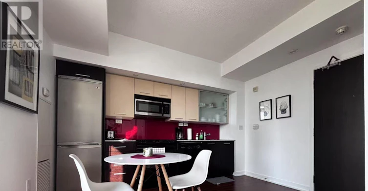 815A-8 Telegram Mews, Toronto, ON, M5V 3Z5