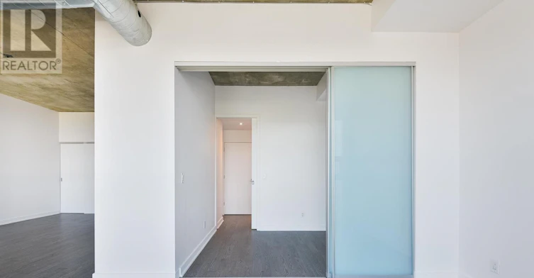 1002-60 Bathurst Street, Toronto, ON, M5V 2P4 - 13