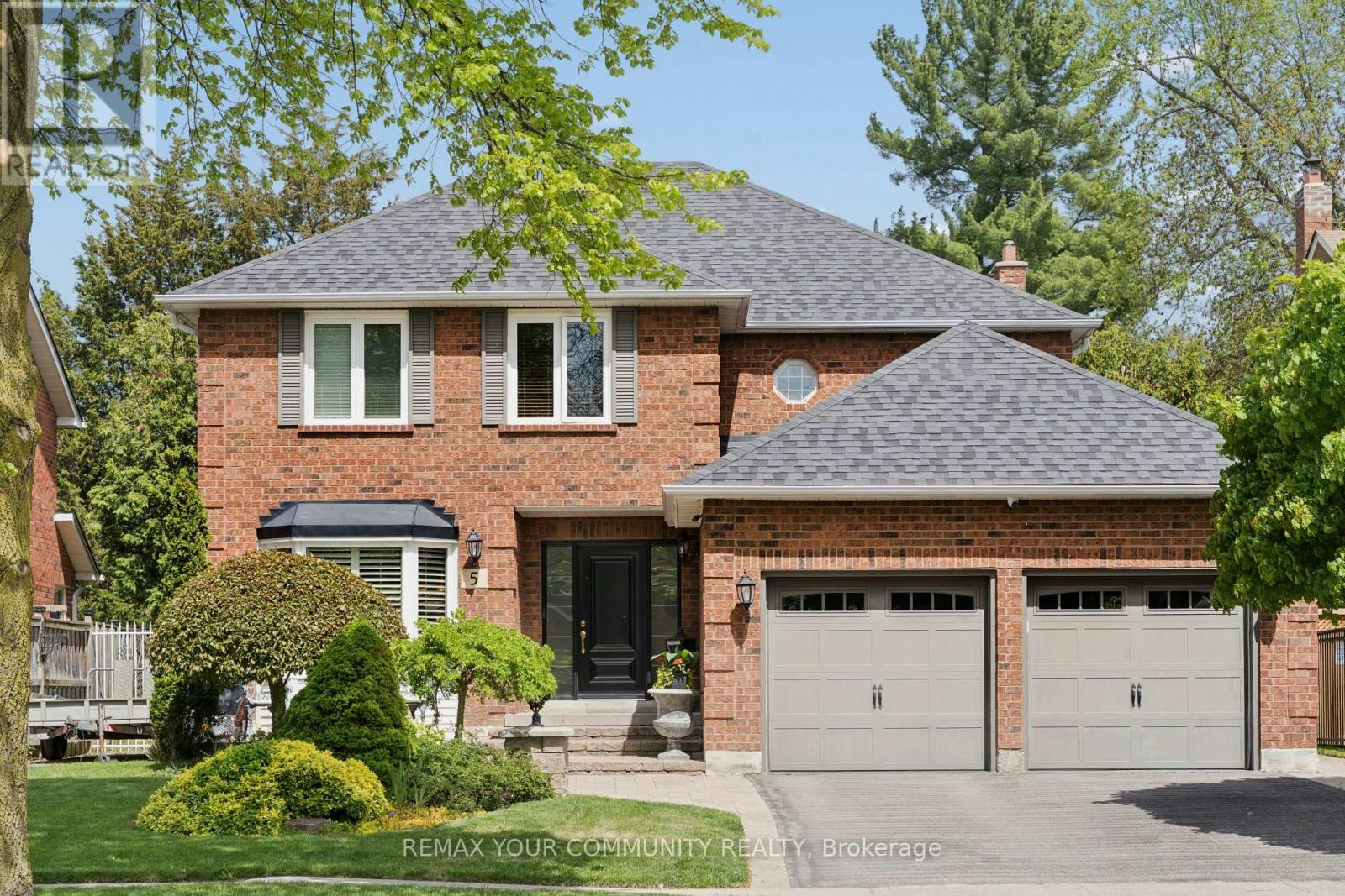 5 Carriage Lane, Clarington, ON, L1E 1J9