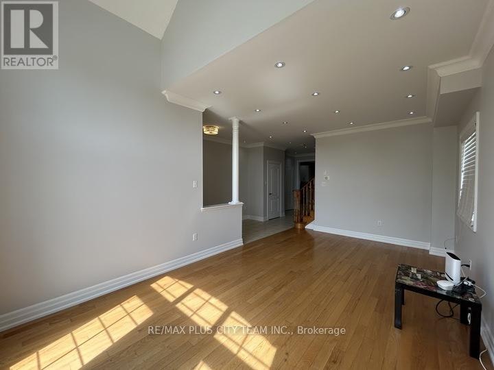 59 Trish Drive, Richmond Hill, ON, L4E 5C4 - 6