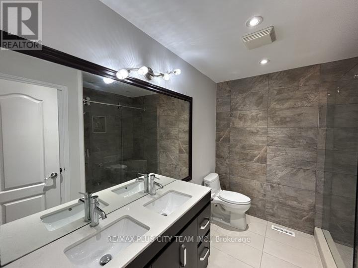 59 Trish Drive, Richmond Hill, ON, L4E 5C4 - 16