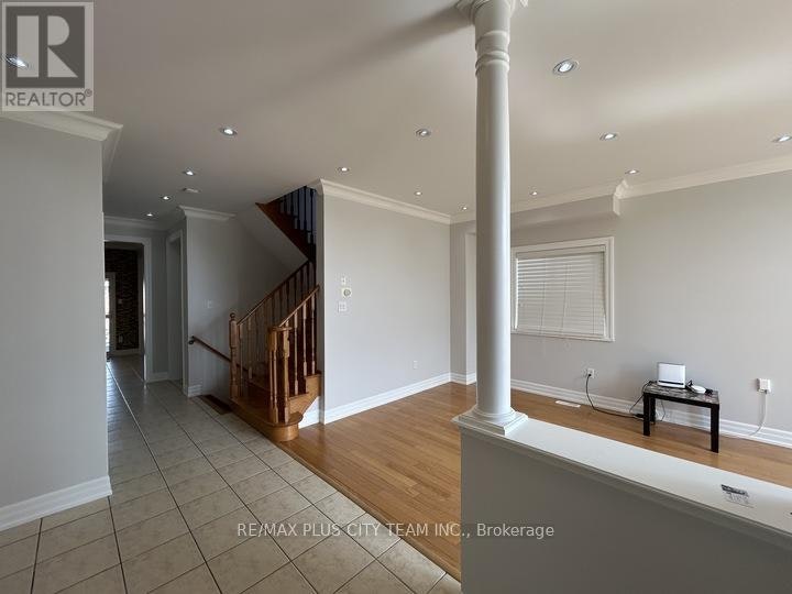59 Trish Drive, Richmond Hill, ON, L4E 5C4 - 7