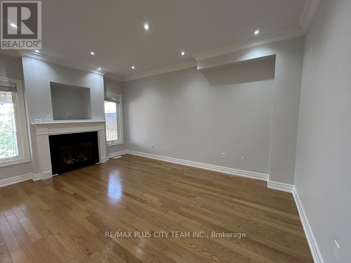 59 Trish Drive, Richmond Hill, ON, L4E 5C4 - 2