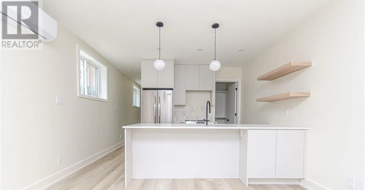 2-13B Fifth Avenue, Ottawa, ON, K1S 2M2 - 3