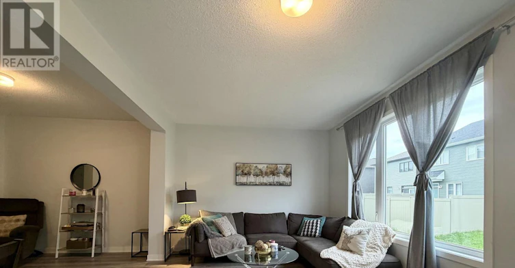 216 Billrian Cres Crescent, Ottawa, ON, K2S 3A6 - 4