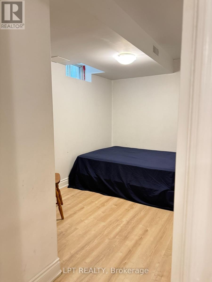 BASEMENT-3304 Sunlight Street, Mississauga, ON, L5M 0G8 - 24