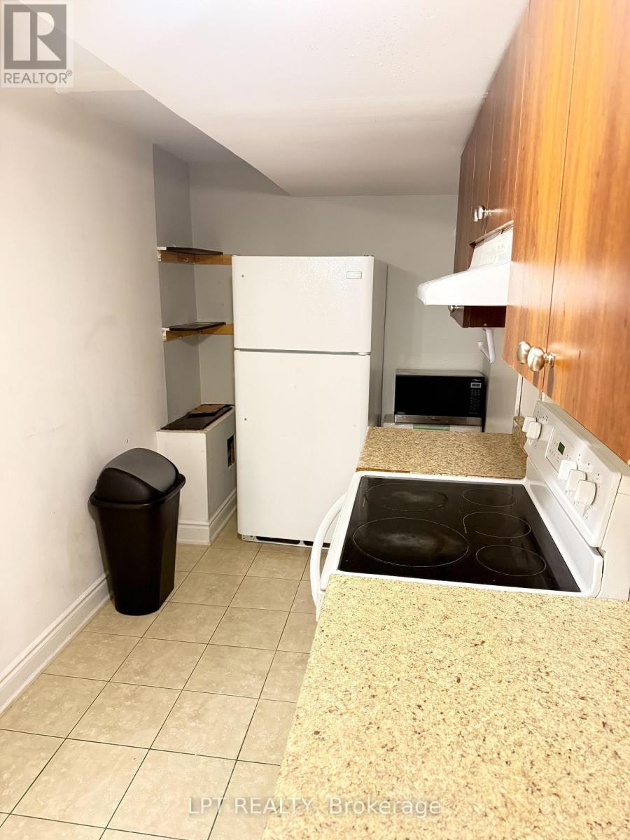 BASEMENT-3304 Sunlight Street, Mississauga, ON, L5M 0G8 - 3