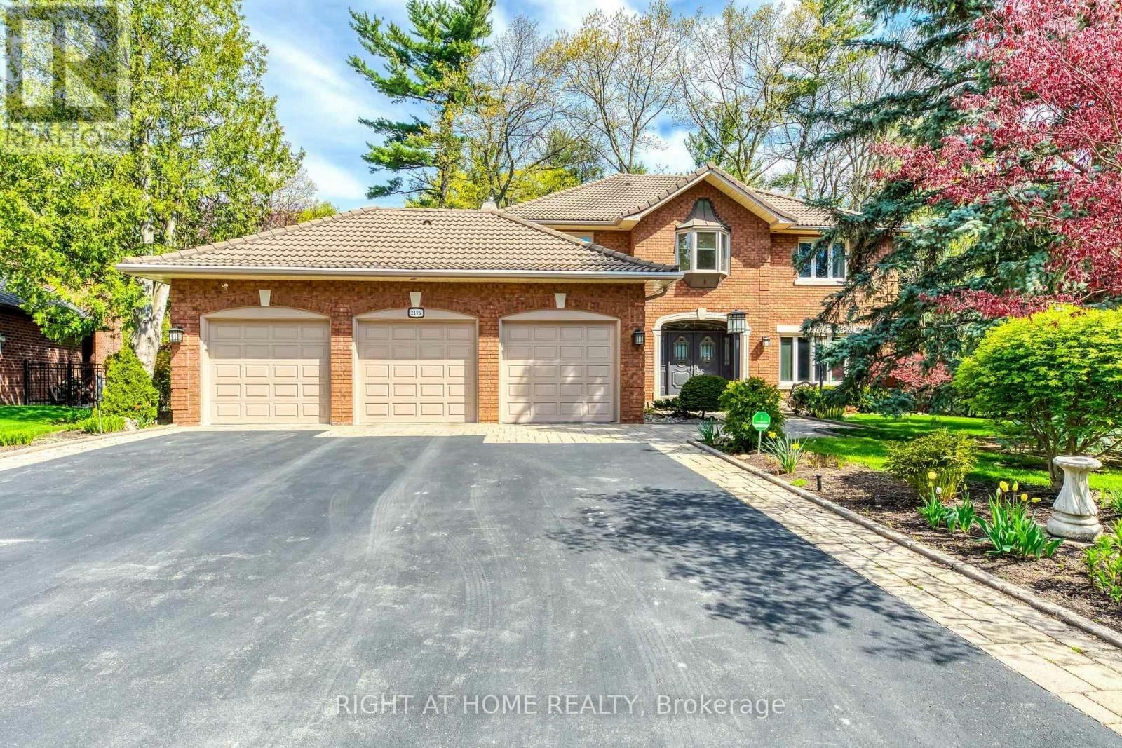 2175 Oneida Court, Mississauga, ON, L5C 4G5