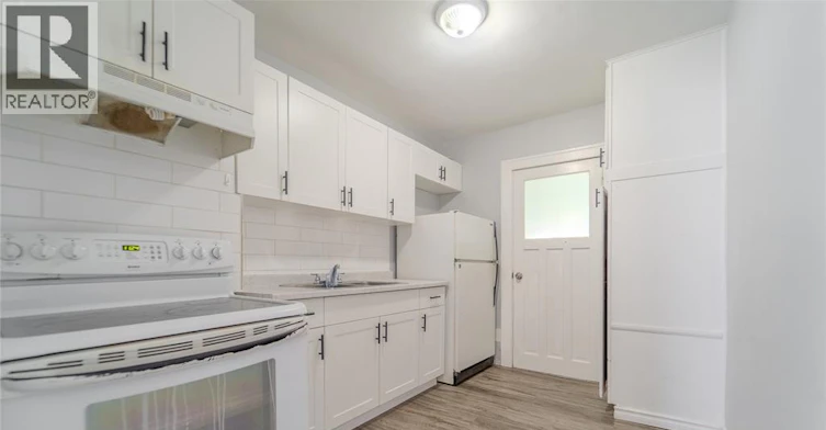 1124 Mercer Street, Windsor, ON, N9A 1N9 - 12