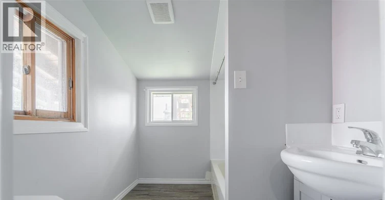 1124 Mercer Street, Windsor, ON, N9A 1N9 - 14