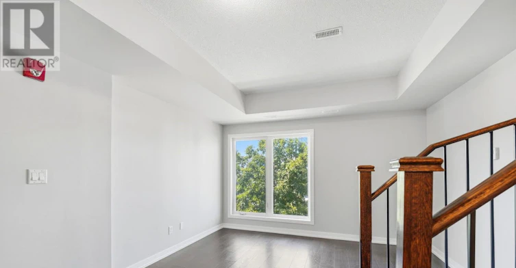44-2059 Weston Road, Toronto, ON, M9N 1X7 - 2
