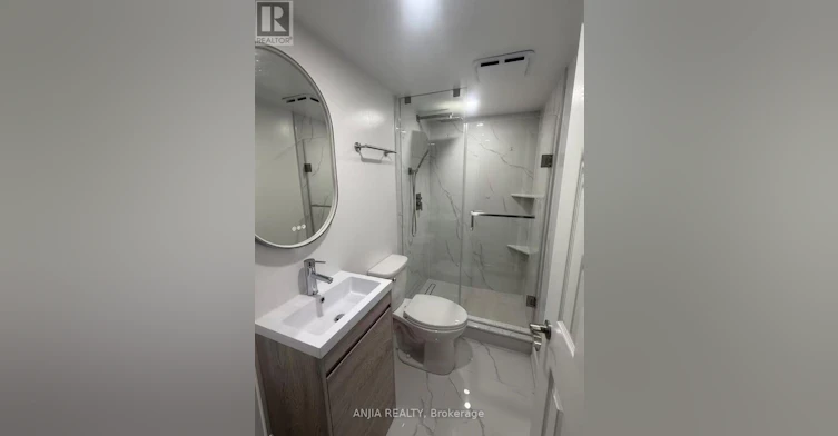 2482 Robin Drive, Mississauga, ON, L5K 2G3 - 8
