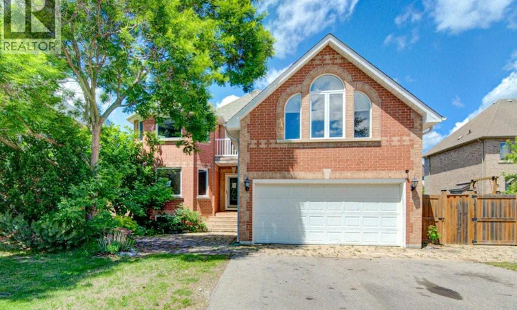 14 Antrim Court E