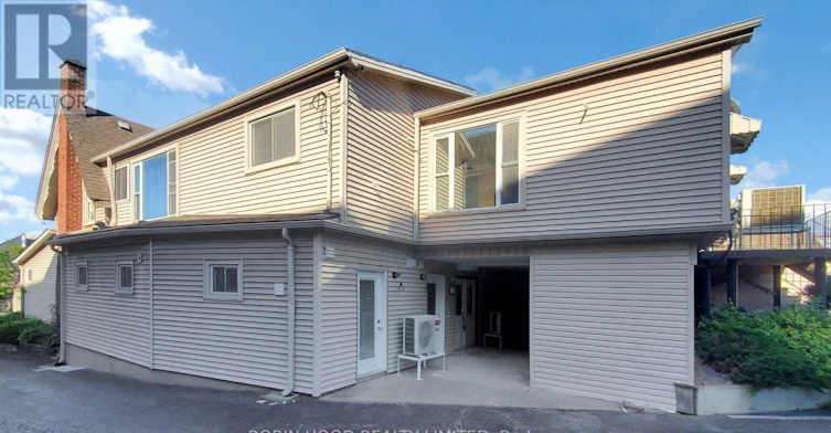 14-4998 King Street, Lincoln, ON, L0R 1B0 - 2