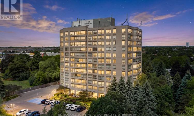 1002-712 Rossland Road E