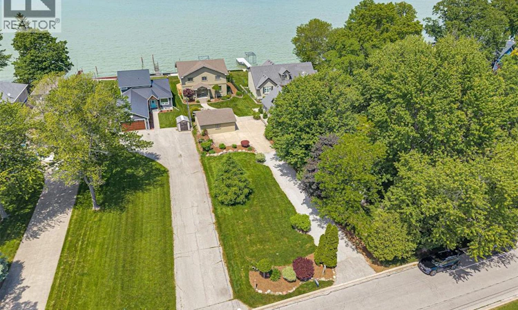 281 Lakeview Drive
