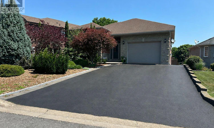 31 Hillcrest Road