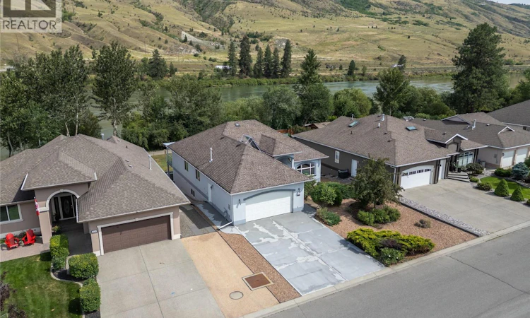 3727 Overlander Drive