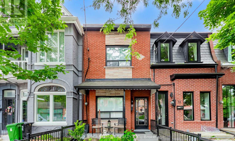 11 Alma Avenue
