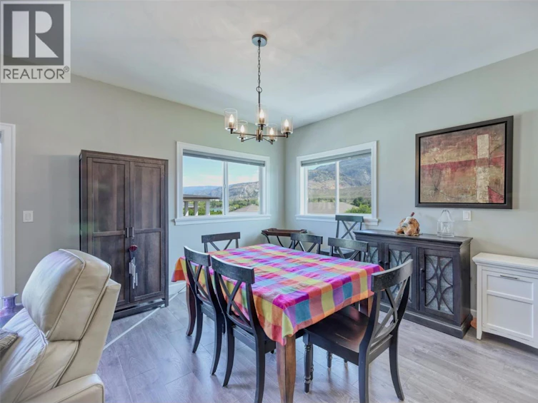 6950 Cabernet Place, Oliver, BC, V0H 1T4 - 11