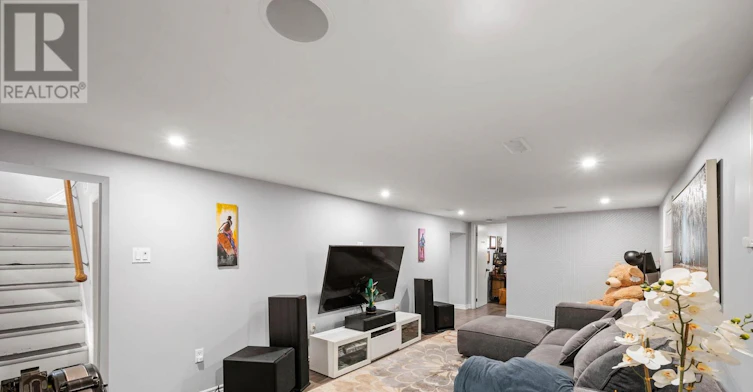879 Pleasant Park Road, Ottawa, ON, K1G 1Z1 - 23