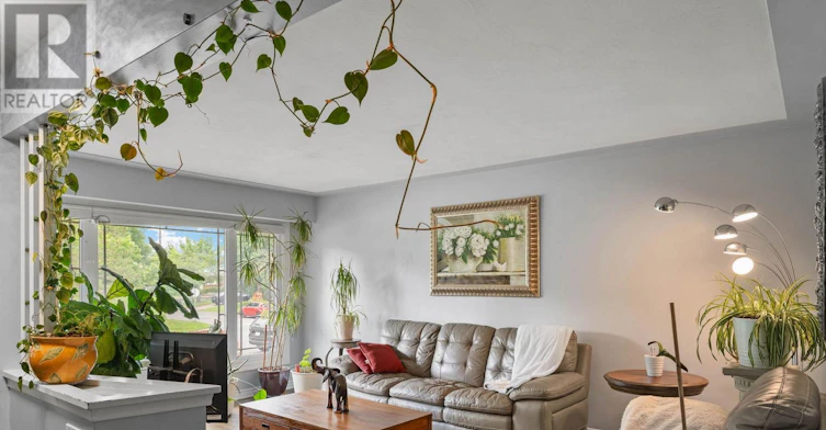 879 Pleasant Park Road, Ottawa, ON, K1G 1Z1 - 5