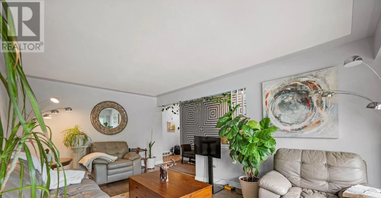 879 Pleasant Park Road, Ottawa, ON, K1G 1Z1 - 7