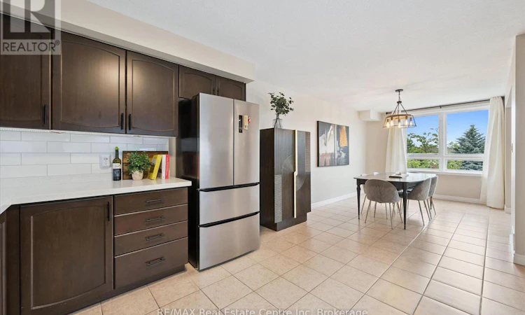 202-904 Paisley Road