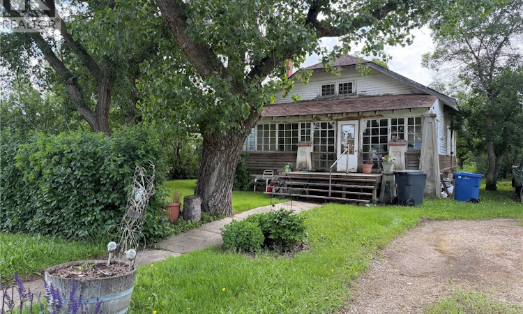 122 Farm Avenue