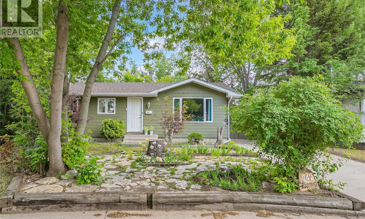242 Haviland Crescent