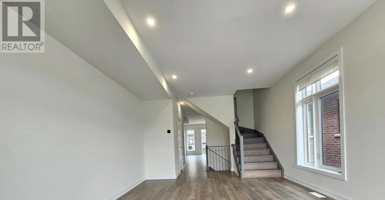 8 Liam Foudy Court, Toronto, ON, M1P 0G3 - 14
