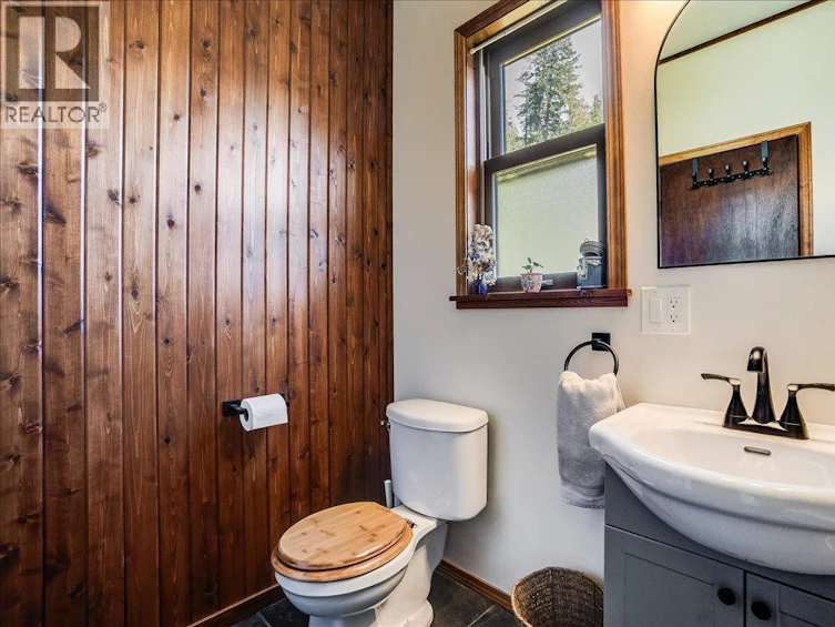 3548 Terrace Street, Ainsworth, BC, V0G 1A0 - 31