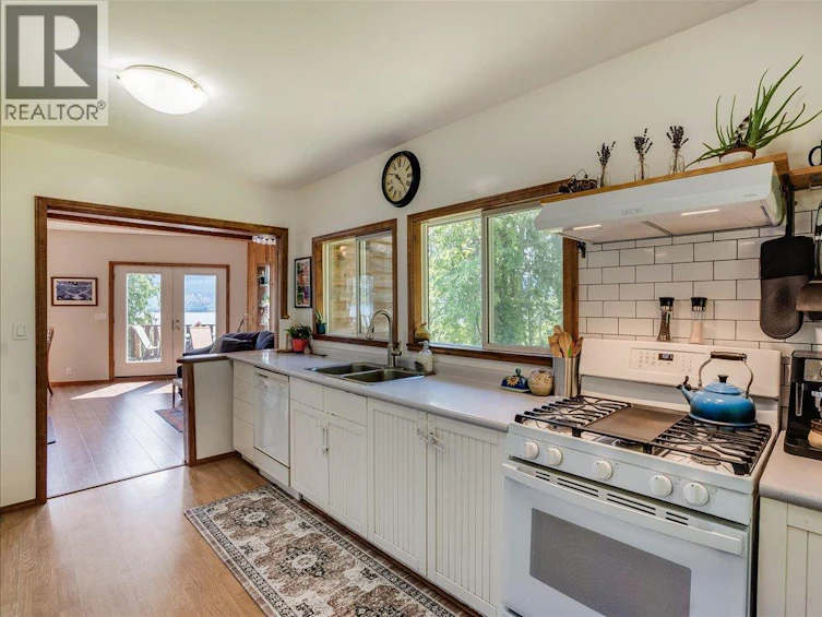 3548 Terrace Street, Ainsworth, BC, V0G 1A0 - 14
