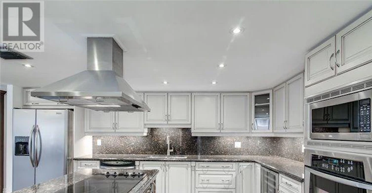 PH1605-71 Charles Street E, Toronto, ON, M4Y 2T3 - 13