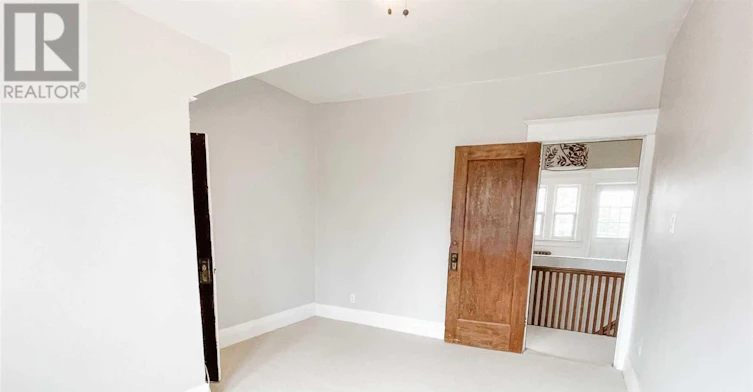 UPPER-98 Woodycrest Avenue, Toronto, ON, M4J 3A9 - 18