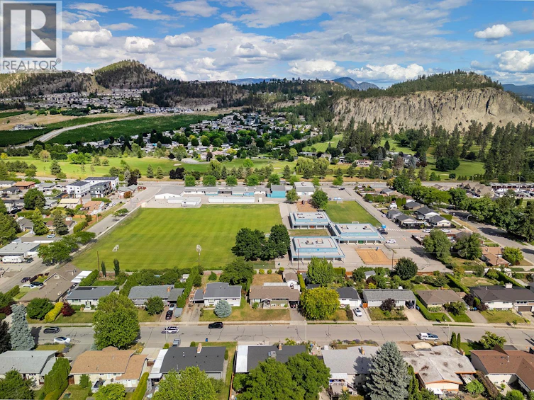 951 Kennedy Street, Kelowna, BC, V1Y 4E9 - 17