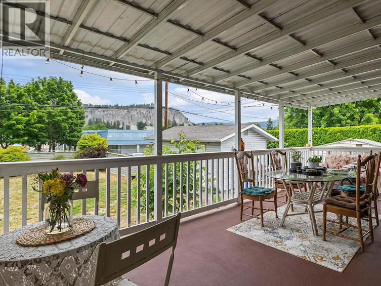951 Kennedy Street, Kelowna, BC, V1Y 4E9 - 14