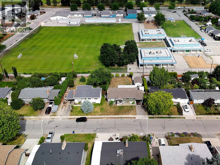 951 Kennedy Street, Kelowna, BC, V1Y 4E9 - 5