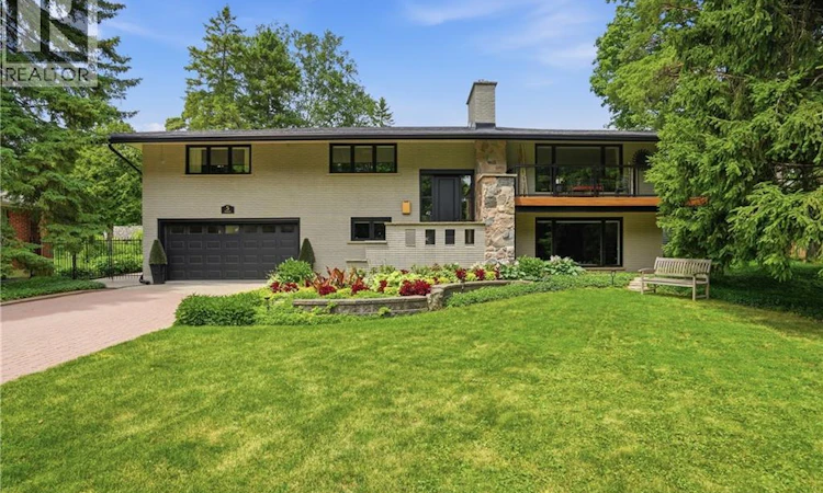 5 Maple Avenue